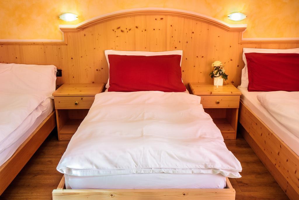 Agritur Val D'Adige Bed & Breakfast Trento Oda fotoğraf